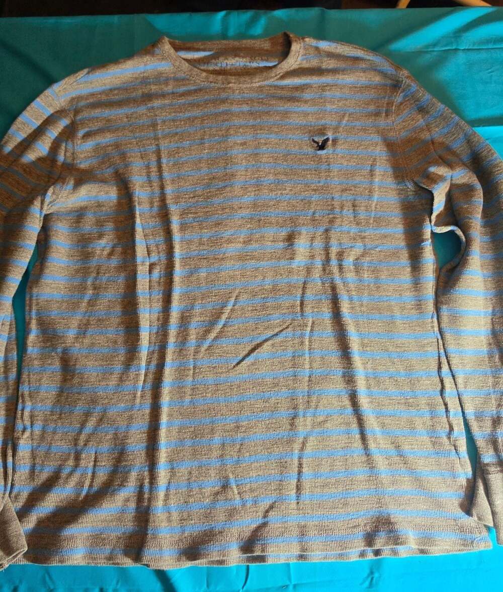 American Eagle Outfitters Men's Thermal Long Sleeve Shirt Gray and Blue Striped